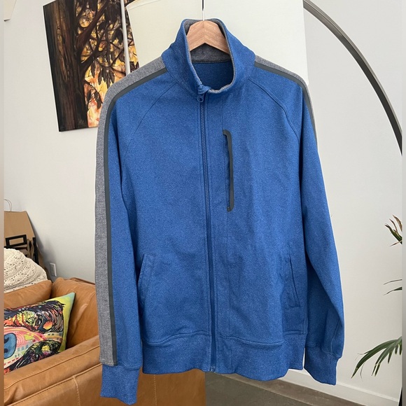 Lululemon Kung Fu Jacket - Picture 3 of 5